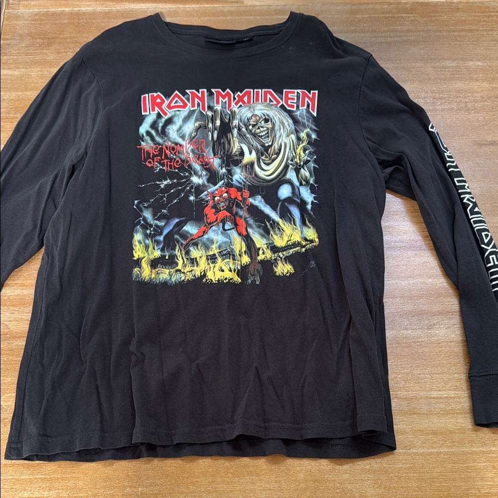 Black Graphic Long Sleeve Shirt